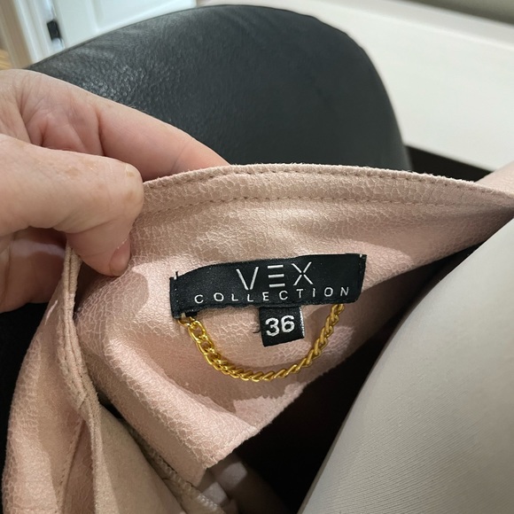 Barely worn trendy suede like blazer.  Light pink- size small - Picture 2 of 3